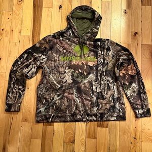 NWOT Mossy Oak Hunting Hoodie